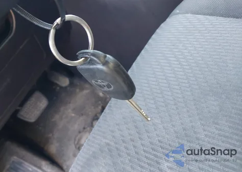 2019 Toyota Highlander Le из США, поврежденный, VIN 5TDBZRFHXKS937843